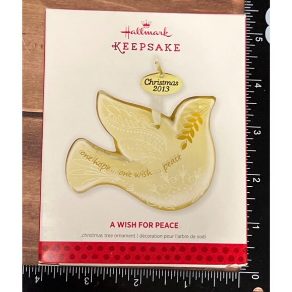 2013 HALLMARK KEEPSAKE QXG1432 A WISH FOR PEACE GLASS DOVE BY TERRI STEIGER - Picture 1 of 7